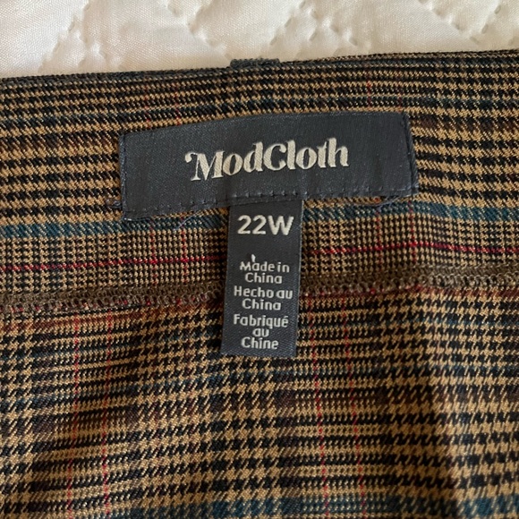 Plaid mini-skirt - Picture 3 of 3